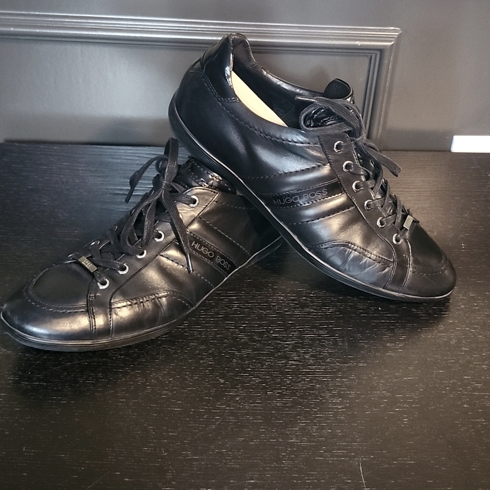 Hugo Boss Men's Size 12 Black Sneakers